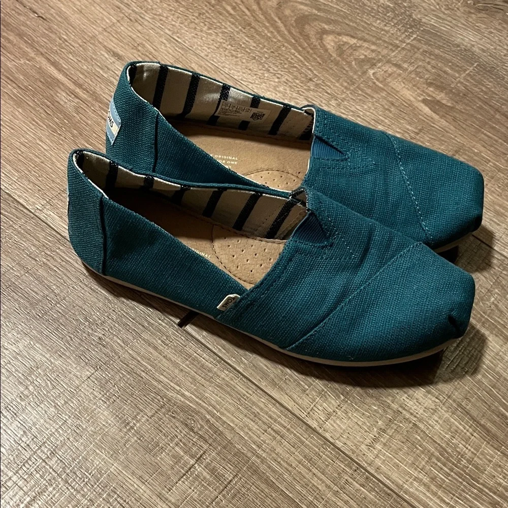 Toms Teal Canvas Flats Size 7